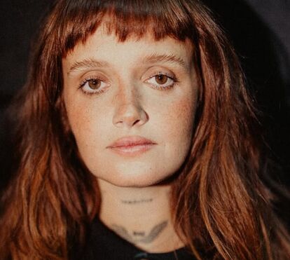 Carolina Deslandes nas nuvens após ser mãe do quarto filho: 'O amor. Esse é o milagre'