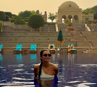 Maria Cerqueira Gomes de férias com o Taj Mahal como cenário