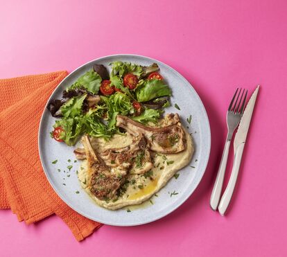 Comida de tradição com um toque de modernidade. As costeletas perfeitas para este outono