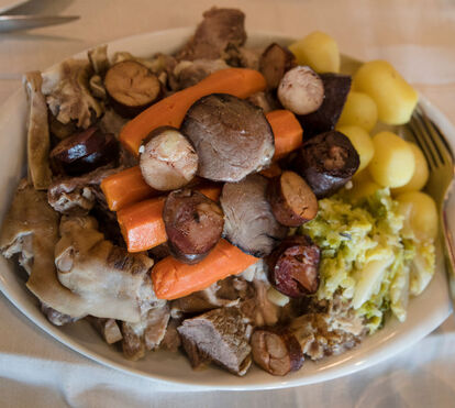 Como manda a tradição! É aqui que se come os melhores cozidos de Lisboa