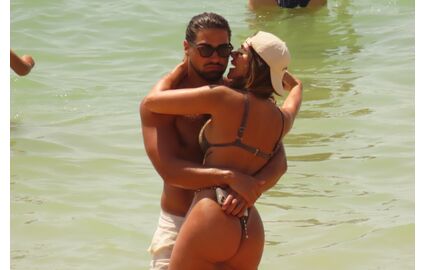 Liliana Filipa e Daniel Gregório na praia 