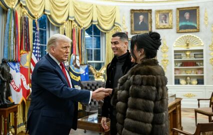 Trump recebe Cristiano Ronaldo e Georgina Rodríguez na Casa Branca