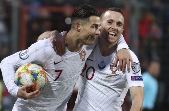 Cristiano Ronaldo e Diogo Jota no Euro2020