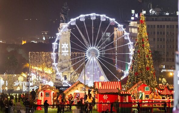 Natal ilumina Lisboa com roda gigante e mercado no Parque Eduardo VII.
