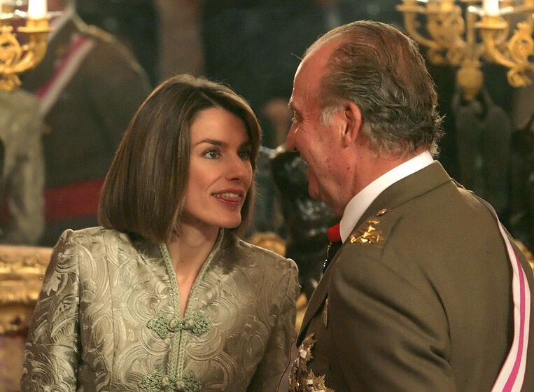Livro expõe tensões entre Juan Carlos e Letizia, afetando relação com Leonor e Sofia