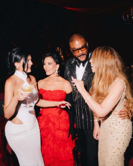 Kris Jenner com Kylie Jenner e Mariah Carey