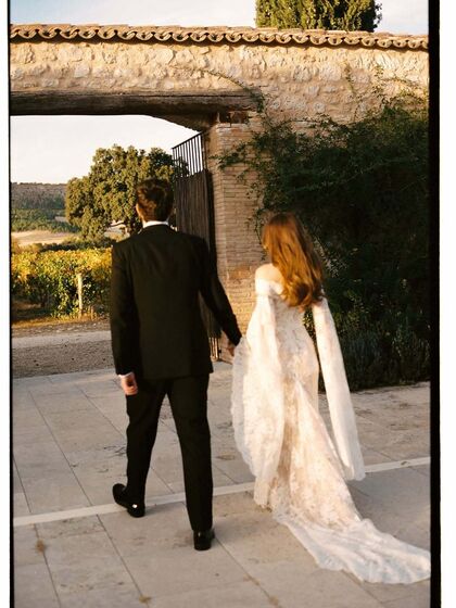 Stella del Carmen, filha de Antonio Banderas, casou-se numa cerimónia em outubro.
