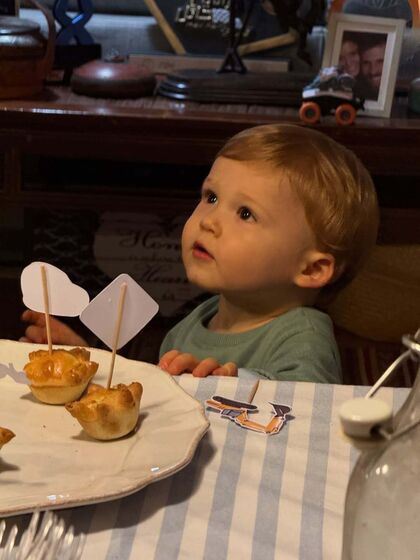 Maria Botelho Moniz celebra aniversário do filho, Vicente