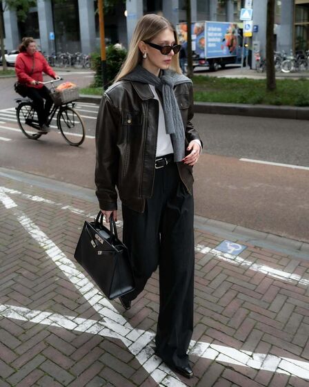 Se é para gastar dinheiro então invista na peça-estrela da temporada: o blusão de pele castanha