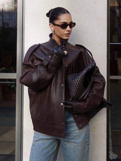 Se é para gastar dinheiro então invista na peça-estrela da temporada: o blusão de pele castanha