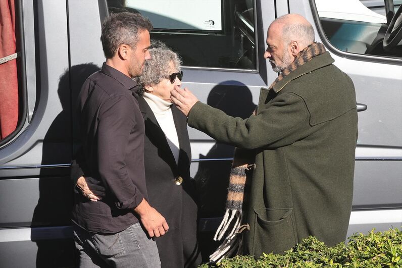 Cerimónias fúnebres de Almeno Gonçalves na igreja de Miraflores