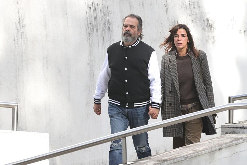 Velório de Almeno Gonçalves na Igreja de Miraflores reúne amigos e familiares