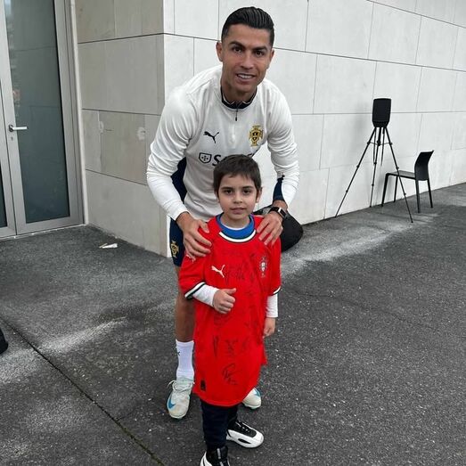 Cristiano Ronaldo concretiza o sonho de Diogo, menino que lutava contra o cancro
