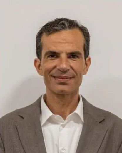 Marco Costa, deputado municipal de Setúbal, é suspeito de assaltar menores