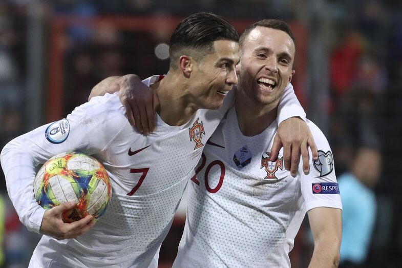 Cristiano Ronaldo e Diogo Jota no Euro2020