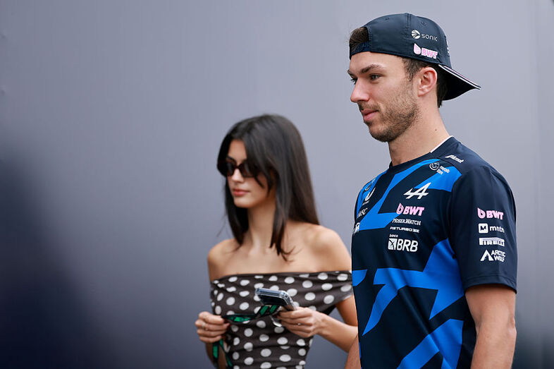 Kika Cerqueira Gomes surge ao lado de Pierre Gasly e afasta rumores de separação
