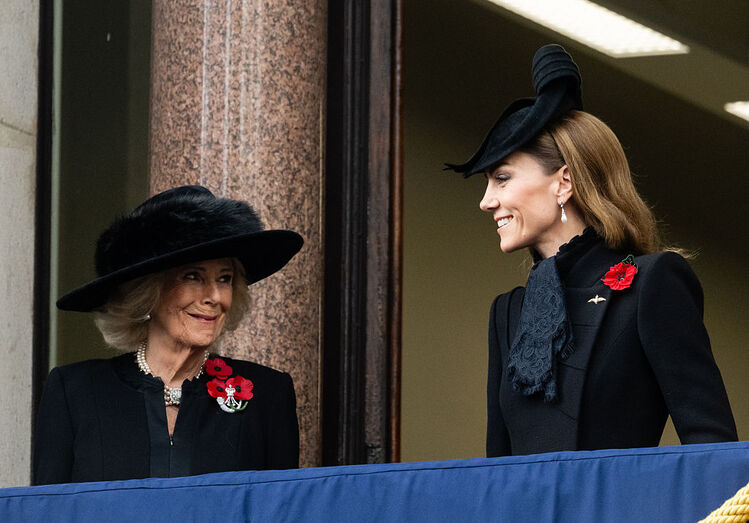 Camilla e Kate Middleton surgem juntas após alegações de tensão familiar
