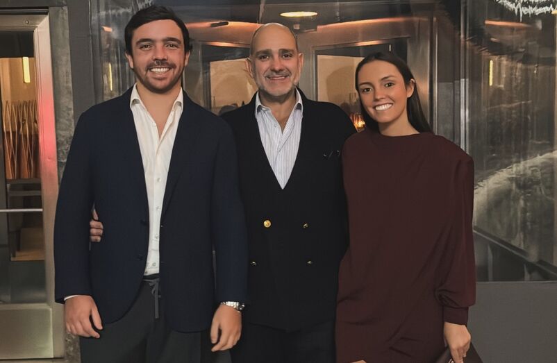 Herdeiros de Paula Amorim em Nova Iorque inspiram-se na "cultura de excelência".
