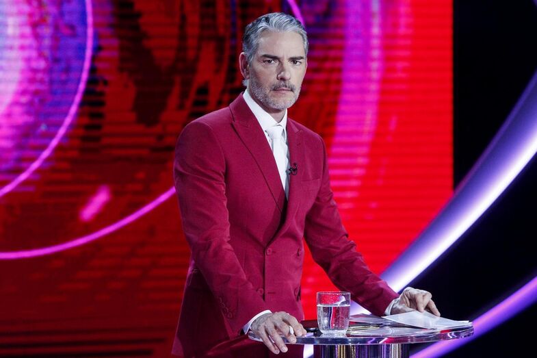 Cláudio Ramos recebe apoio da TVI após publicação sobre a irmã.
