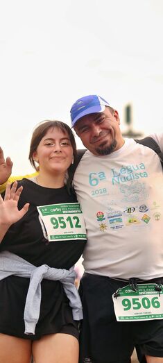 Carolina, ou Noori, com o pai, Sérgio Torres