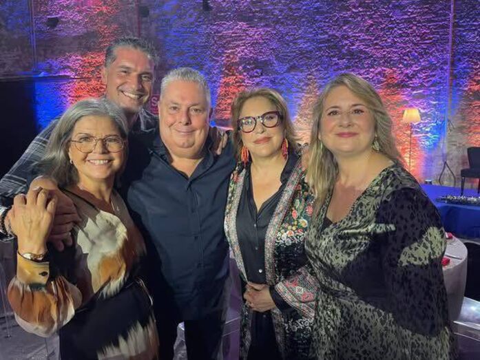 Dina Aguiar volta à RTP para um jantar especial com amigos e colegas