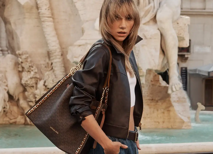 Black Friday: descontos em Michael Kors, Swarovski, Calvin Klein e Levi's