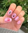 Manicura natalícia é pirosa? No Natal tudo é permitido...