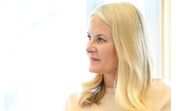 Princesa Mette-Marit aguarda transplante de pulmão após palavras dos reis da Noruega.
