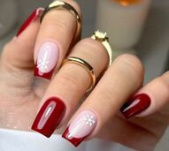 Manicura natalícia é pirosa? No Natal tudo é permitido...