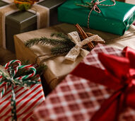 Troca de presentes natalícios com opções até dez euros para toda a família