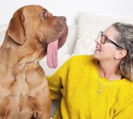 Um novo recorde do Guiness! Conheça o Ozzy, o cão com a língua mais comprida do mundo