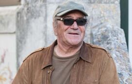 José Cid acorda com casa destruída após tempestade desta madrugada. Filha dormia perto do local onde caiu pinheiro centenário 