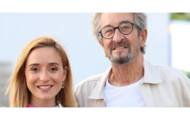 Carlos Areia para a mulher Rosa Bela, 48 anos mais nova:"Anda cá ao avô... dá um beijinho ao avô"