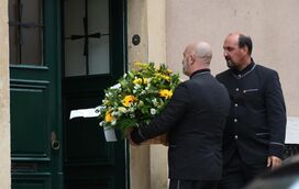 As imagens: Família e amigos despediram-se de Clara Pinto Correia