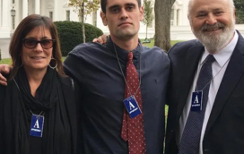 Filho de Rob Reiner "assustou toda a gente" numa festa na véspera do homicídio e os seus pais queixavam-se da sua saúde mental