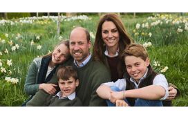 Dos mais sofisticados aos mais simples: os postais de Natal da realeza 