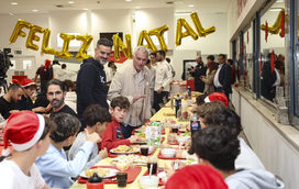 Nem a família o tira do Seixal. José Mourinho passa as manhãs no Campus e janta com os miúdos da formação