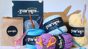Conjunto de crochet da loja Yarnys para criações criativas
