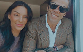 Aprovam ou não aprovam? João Moura Caetano levou Luíza Abreu à gala onde recebeu um prémio mas não contou com os pais para aplaudi-lo. Sinal que a família não aprova este noivado, garante Léo Caeiro