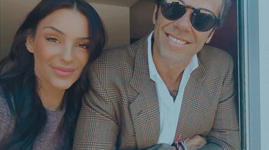 Aprovam ou não aprovam? João Moura Caetano levou Luíza Abreu à gala onde recebeu um prémio mas não contou com os pais para aplaudi-lo. Sinal que a família não aprova este noivado, garante Léo Caeiro