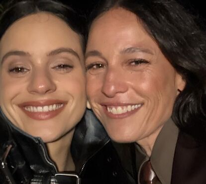 Carminho e Rosalía juntas no Rio de Janeiro, num momento mágico aos pés do Cristo Redentor