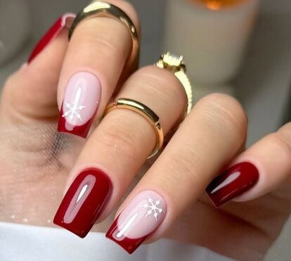 Manicura natalícia é pirosa? Qual pirosa... no Natal tudo é permitido!