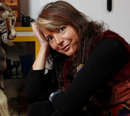 Os três maridos de Clara Pinto Correia, que viveu intensamente o amor, mas orgulhava-se de ser uma mulher livre