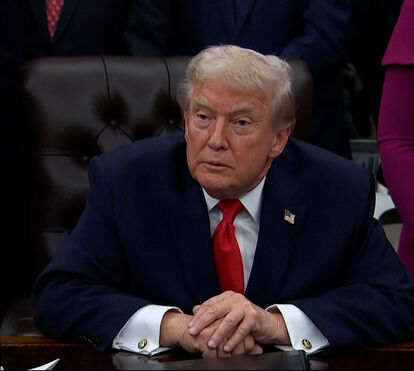 Presidente norte-americano continua a desvalorizar polémica, apesar das novas fotografias voltarem a associar Donald Trump a Jeffrey Epstein