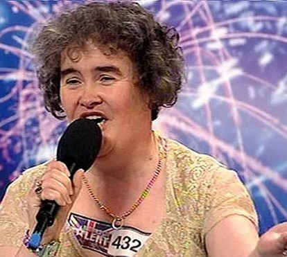 Já não é a mesma mulher! Veja a mudança assombrosa de Susan Boyle depois do AVC