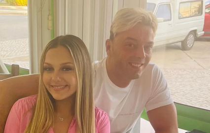 Sérgio Rossi e a filha Yara numa fotografia antiga