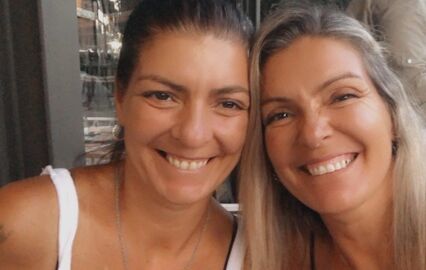 Paula Coelho com a irmã gémea, Sandra