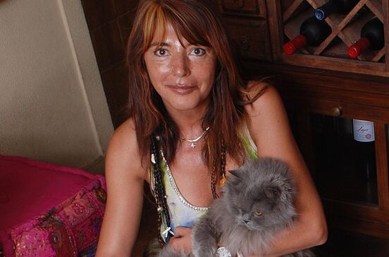 Clara Pinto Correia enfrenta dificuldades financeiras e pessoais