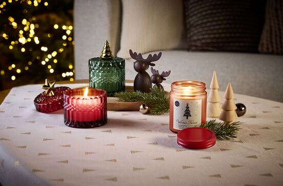 Sugestões de presentes, como a vela Winter Forest, por menos de 5 euros