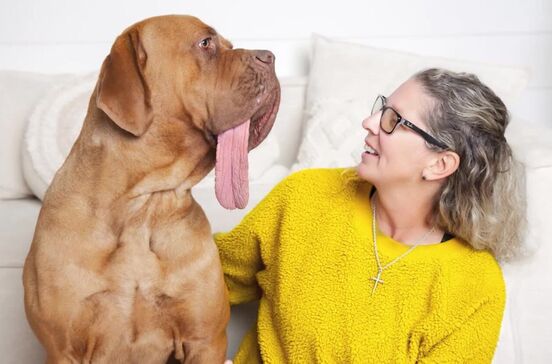 Um novo recorde do Guiness! Conheça o Ozzy, o cão com a língua mais comprida do mundo